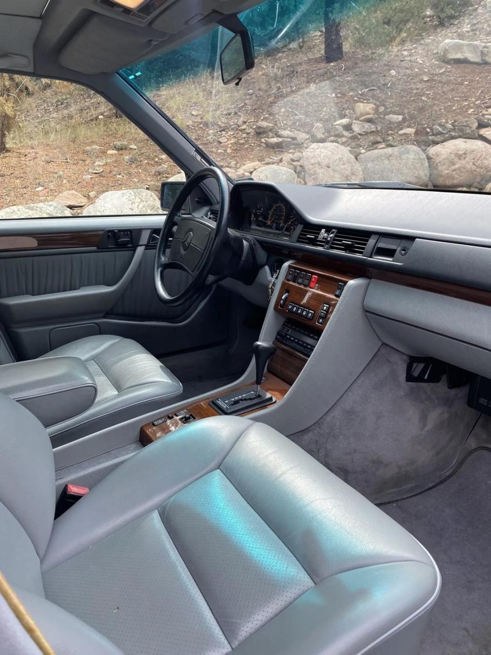 1991 mercedes benz 300te 4matic interior