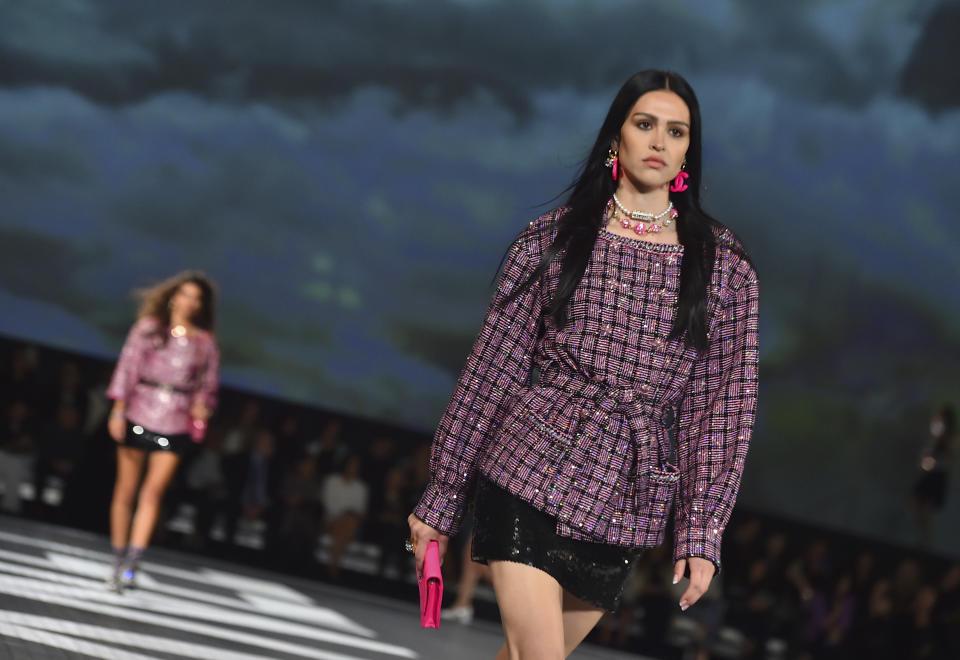 Models walk the runway at the Chanel Cruise 2023/2024 Fashion Show on Tuesday, May 9, 2023, at Paramount Studios in Los Angeles. (Photo by Jordan Strauss/Invision/AP)