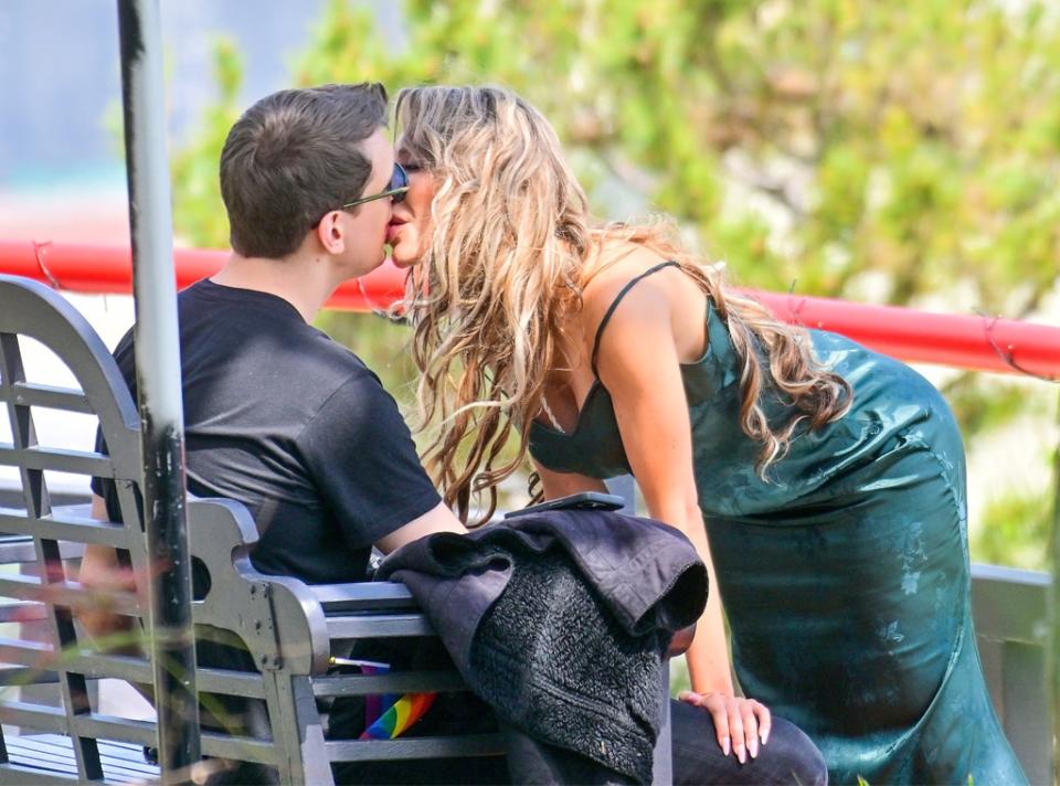 Farrah Abraham, Mack Lovatt, Kissing, PDA