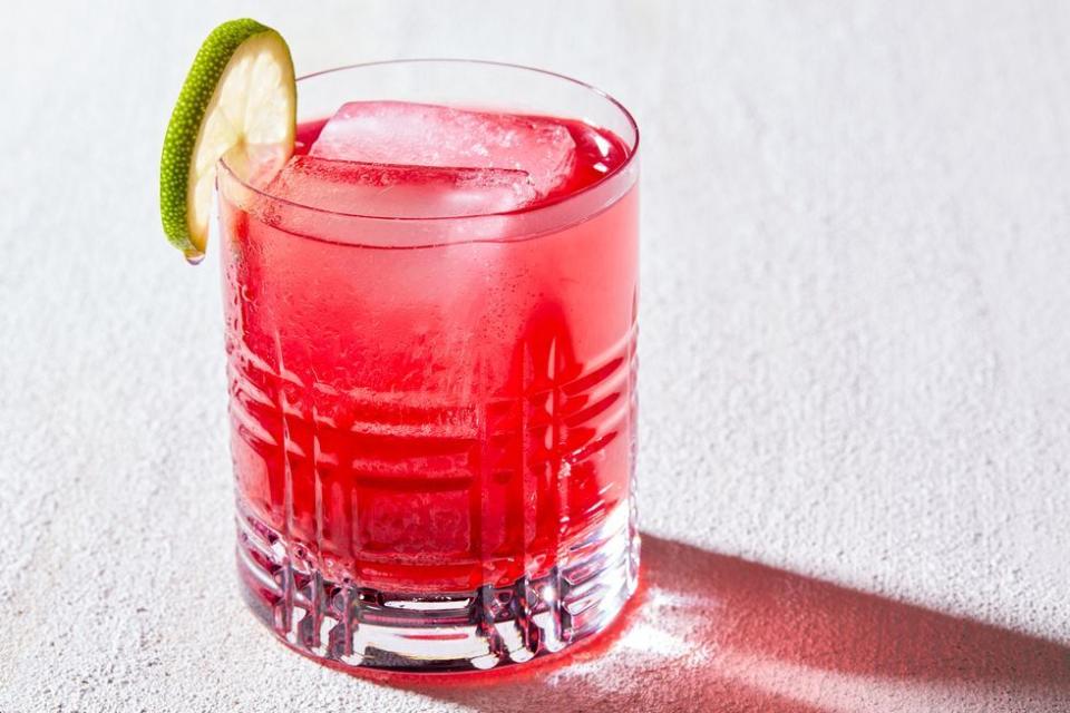 20 Beach Drinks To Sneak Into Your Cooler