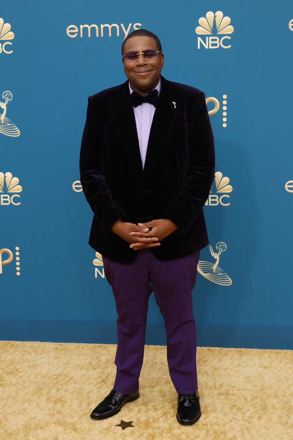 Kenan Thompson in a tux and sunglasses