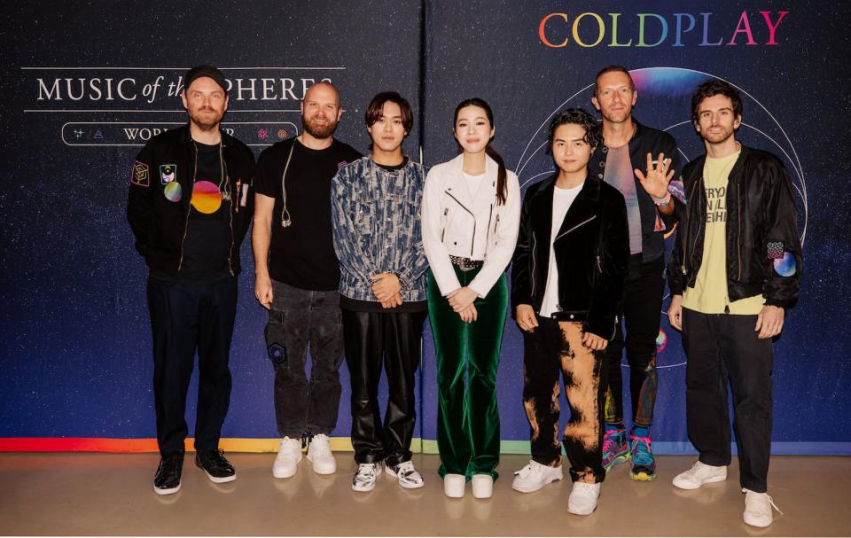 告五人擔任Coldplay開場嘉賓， 女主唱犬青台下見Coldplay本尊卻害羞到腦筋空白。（相信音樂提供，credit @annaleemedia）