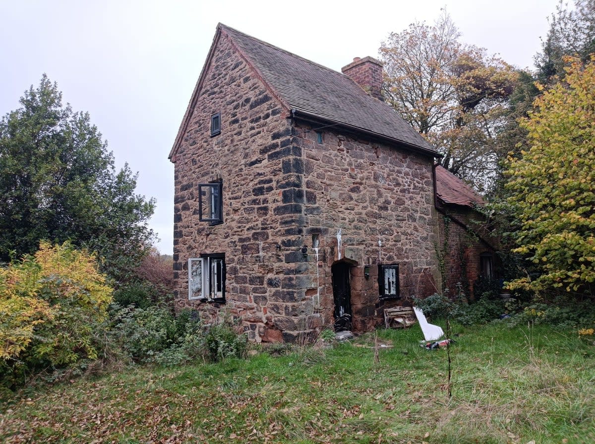 High Heath Cottage was built in the 1530s as a servant’s house (Bond Wolfe)