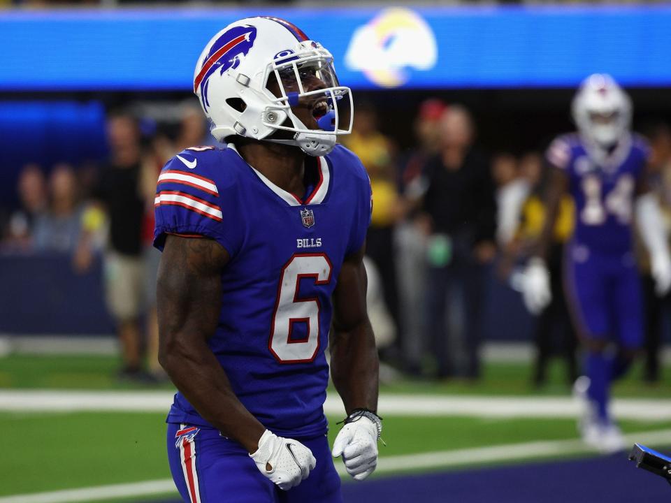 Isaiah McKenzie celebrates a touchdown against the Los Angeles Rams.