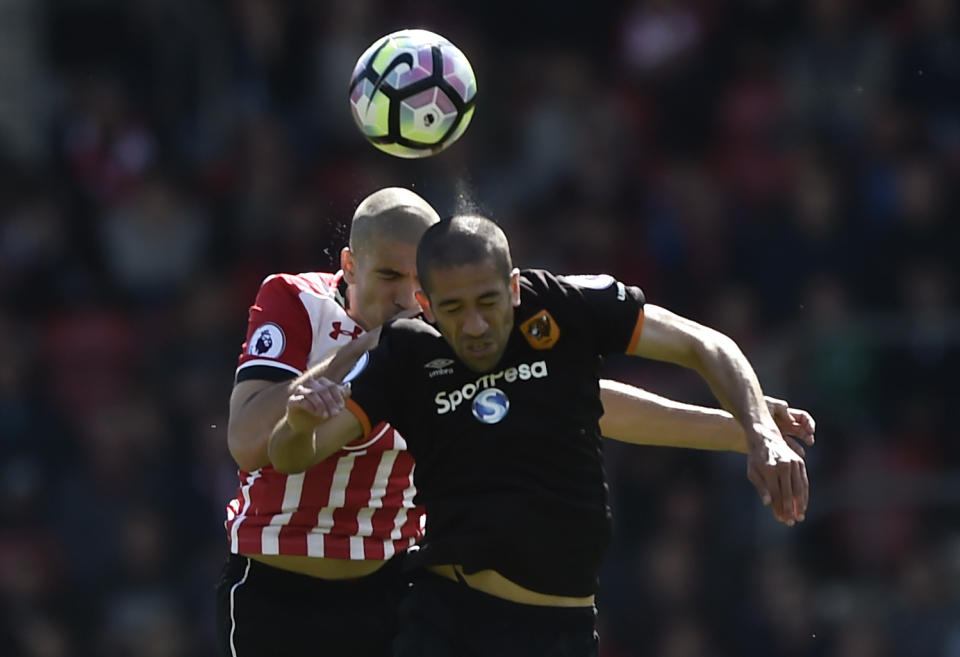 <p>Britain Football Soccer – Southampton v Hull City – Premier League – St Mary’s Stadium – 29/4/17 Southampton’s Oriol Romeu in action with Hull City’s Evandro Goebel Reuters / Hannah McKay Livepic EDITORIAL USE ONLY. No use with unauthorized audio, video, data, fixture lists, club/league logos or “live” services. Online in-match use limited to 45 images, no video emulation. No use in betting, games or single club/league/player publications. Please contact your account representative for further details. </p>