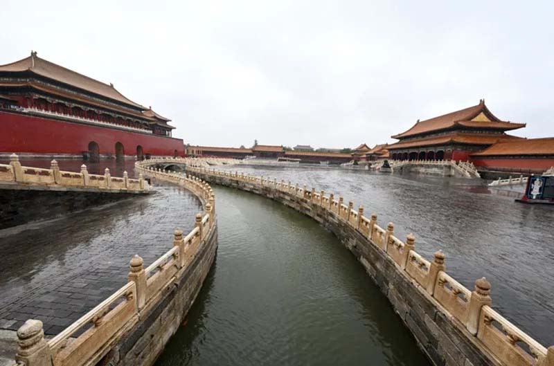 北京故宮紫禁城也淹水！故宮在600多年前明代時期建排水系統，號稱600年來沒讓故宮積水過，這是第一次。圖／新華社