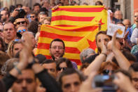 <p>Protestors hold Esteladas (Catalan separatist flags) during a rally in favour of a planned referendum on the independence of Catalonia in Madrid, Spain, Sept. 17, 2017. (Photo:Sergio Perez/Reuters) </p>