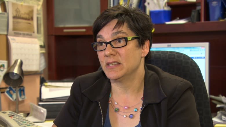 Just 5 of Winnipeg's 39 council candidates are women