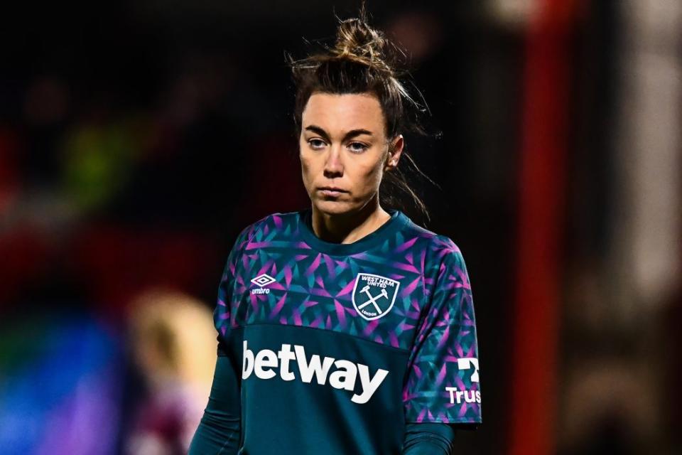 Former West Ham United keeper Arnold joins Portland Thorns