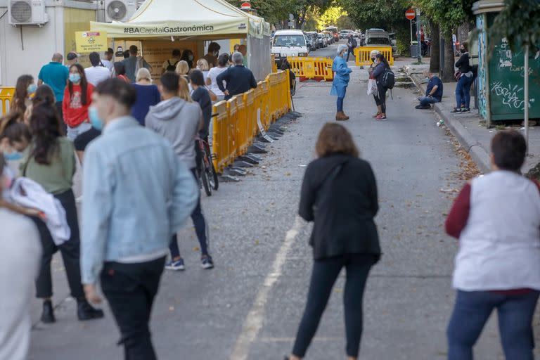 Se estima que los hospitales porteños reciben más de 80.000 consultas de no residentes en la ciudad por año