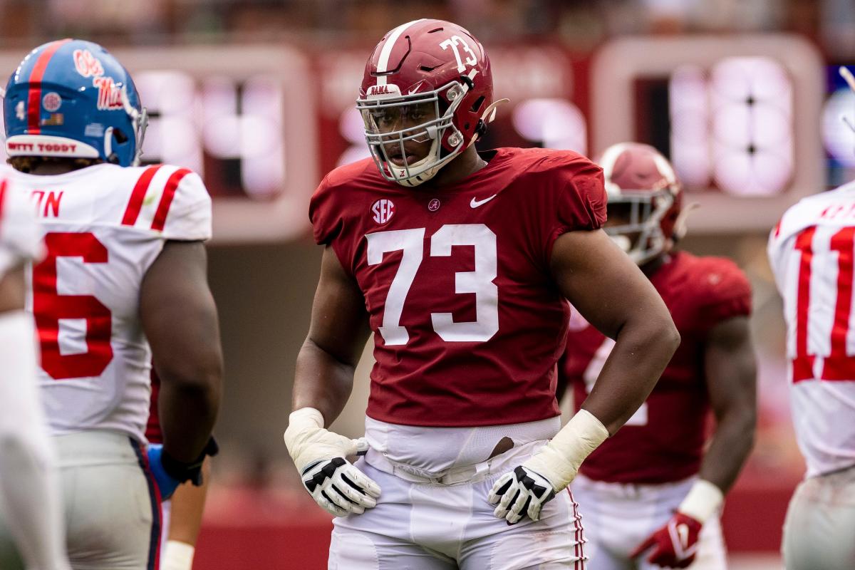 New York Giants select Alabama Crimson Tide offensive tackle Evan