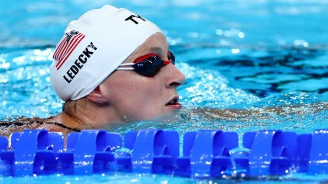 Katie Ledecky Nearly Laps Competition in 1,500-Meter Race to Olympics Fans'  Delight: 'Looks Like No One Else Is in the Pool' - Yahoo Sports