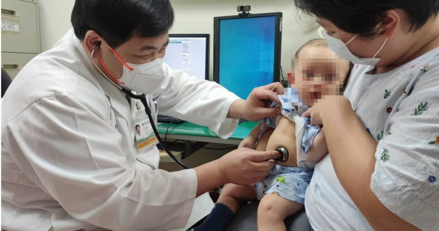 針對6個月以上至5歲孩童的莫德納疫苗施打，馬偕醫院增加7/30及8/6，連續兩個周六上午8點半到11點半，需先上網預約掛號。（圖／馬偕醫院提供）