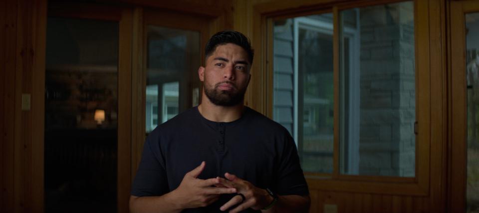 Manti T'eo speaking out in 'Untold'<span class="copyright">Courtesy of Netflix</span>