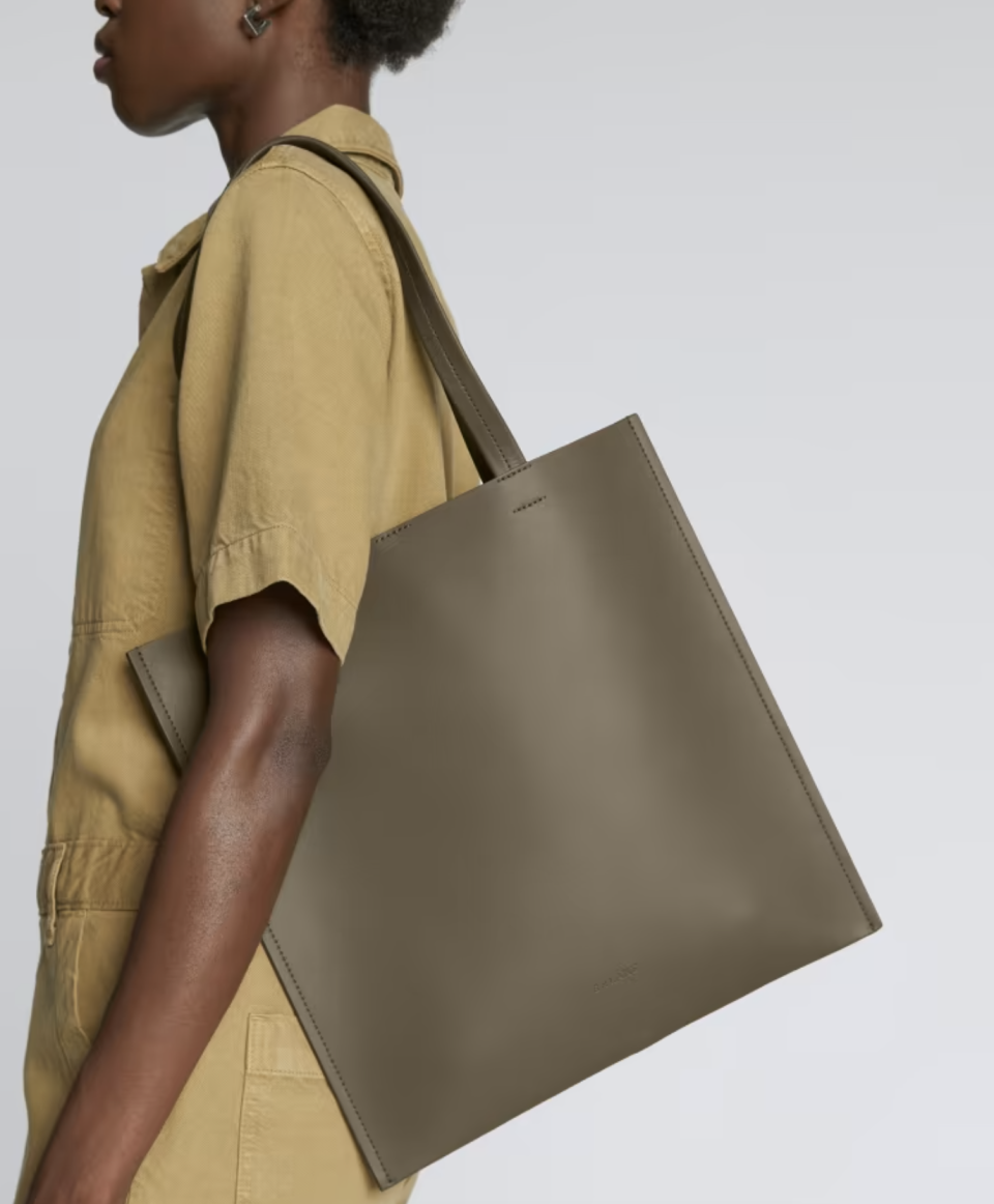 The Gallery Tote. Image via Everlane.