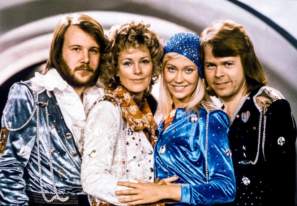 agnetha faltskog, bjorn ulvaeus, benny andersson, and annifrid lyngstad, abba in 1974