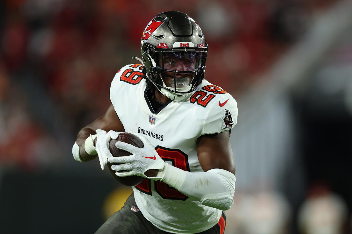 WATCH Bucs RB Rachaad White goes airborne for 1st career NFL TD