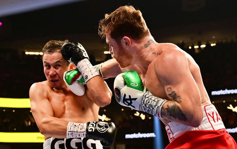 Cómodo triunfo de Canelo Álvarez sobre Gennady Golovkin: retuvo los cuatro títulos (Photo by Frederic J. BROWN / AFP)