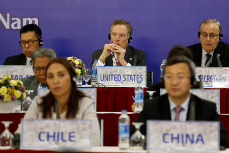 U.S. Trade Representative Robert Lighthizer (C, top) attends a press conference during the APEC Ministers Responsible For Trade (APEC MRT 23) meeting in Hanoi, Vietnam May 21, 2017. REUTERS/Kham