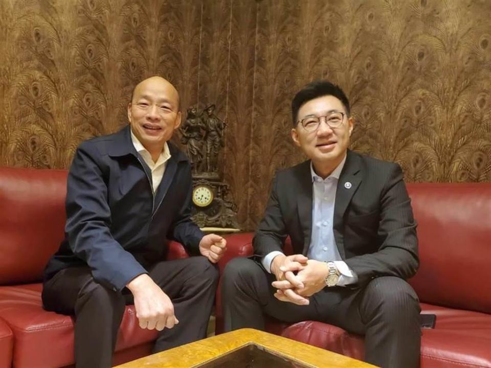 高雄市前市長韓國瑜（左）、國民黨黨主席江啟臣。（本報系資料照）