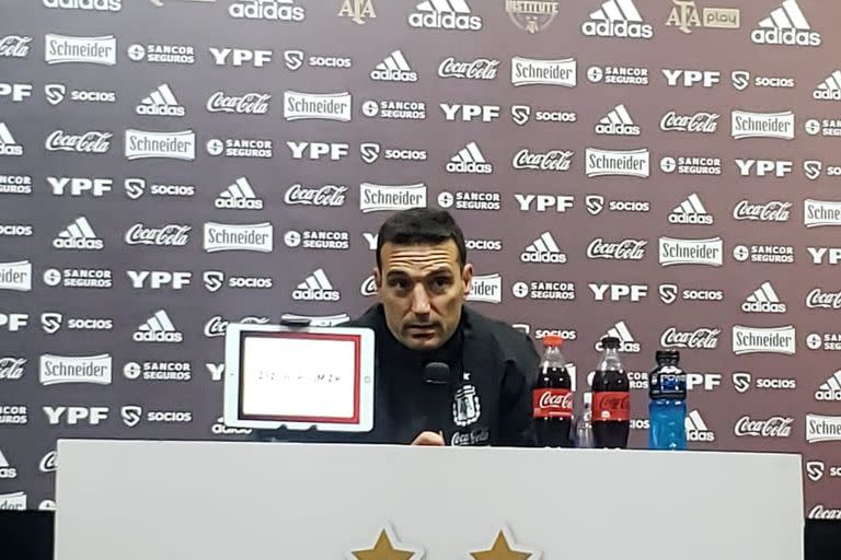 El entrenador argentino, Lionel Scaloni, no se dejó llevar por la emoción de una nueva victoria y se mantiene enfocado en lo que vendrá.