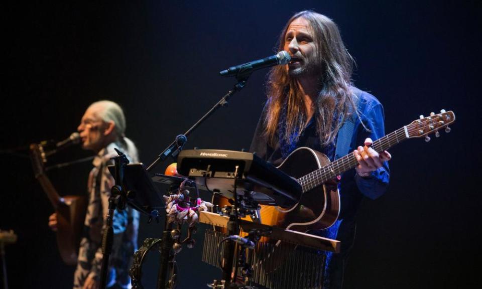 Howe and Jon Davison of Yes in Glasgow.