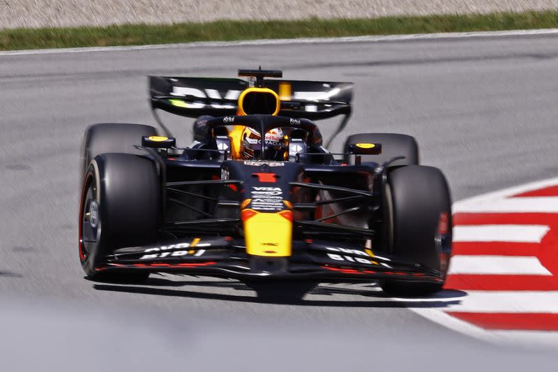 Foto del viernes del Red Bull de Max Verstappen durante la primera práctica libre para el GP de España