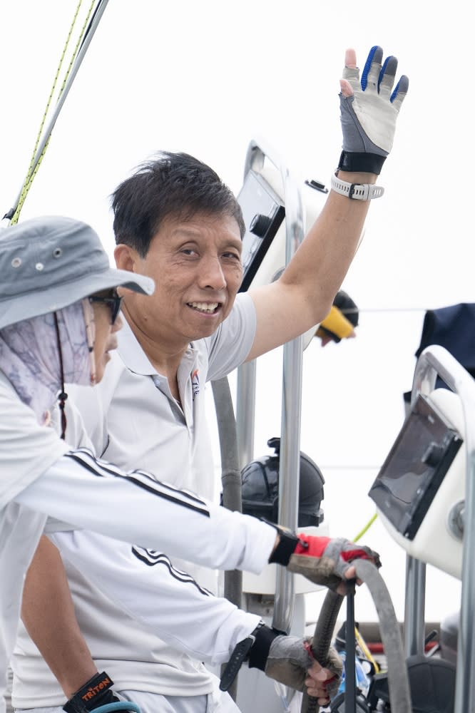 雷雄德博士自 1983 起便參加環島賽，一直參賽至今，可謂見證著「香港環島大賽」40 年的歷史。