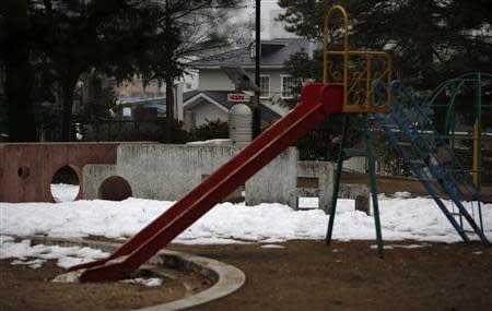 A Geiger counter, measuring a radiation level of 0.442 microsievert per hour, is seen at a park in Koriyama, west of the tsunami-crippled Fukushima Daiichi nuclear power plant, Fukushima prefecture February 27, 2014. REUTERS/Toru Hanai