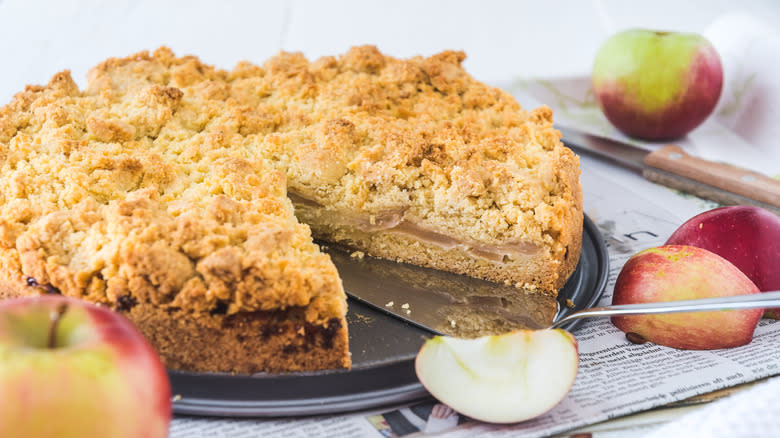 Layer of apple crumb cake