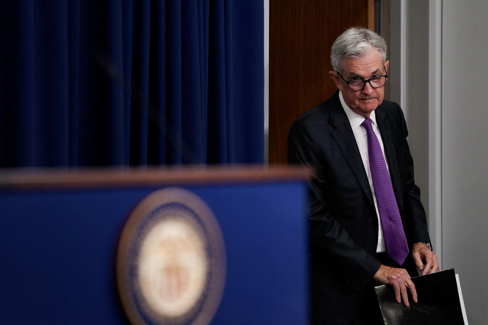 U.S. Federal Reserve Board Chairman Jerome Powell arrives to a news conference following a closed two-day meeting of the Federal Open Market Committee on interest rate policy in Washington, U.S., July 26, 2023. REUTERS/Elizabeth Frantz