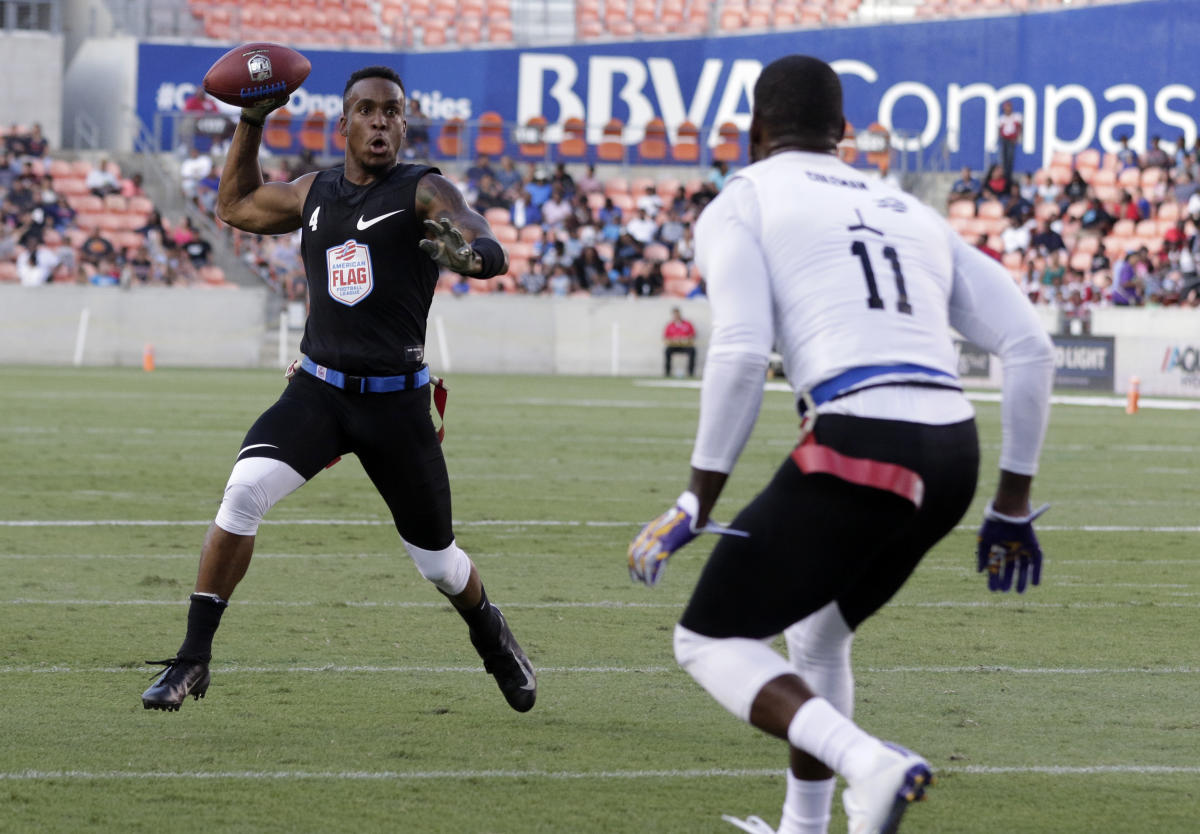 Amateurs defeat NFL pros in flag football championship for $1M prize