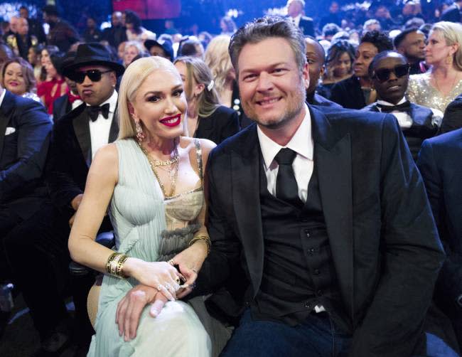 gwen-stefani-blake-shelton-spark-reaction