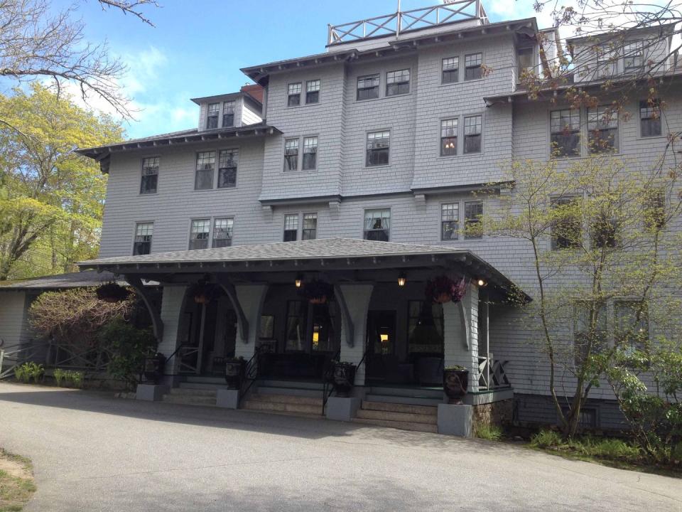 Asticou Inn: Acadia National Park