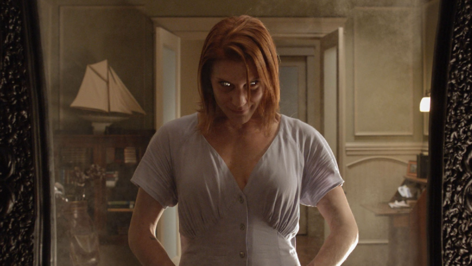 Katee Sackhoff is possessed in the Mike Flanagan horror film Oculus