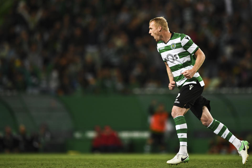 Jérémy Mathieu a nettoyé la lucarne du gardien de Tondela (AFP).