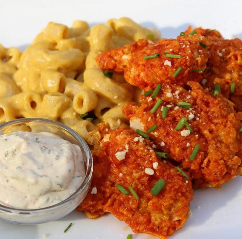 LesbiVeggies has meal options like buffalo cauliflower with buttermilk ranch.