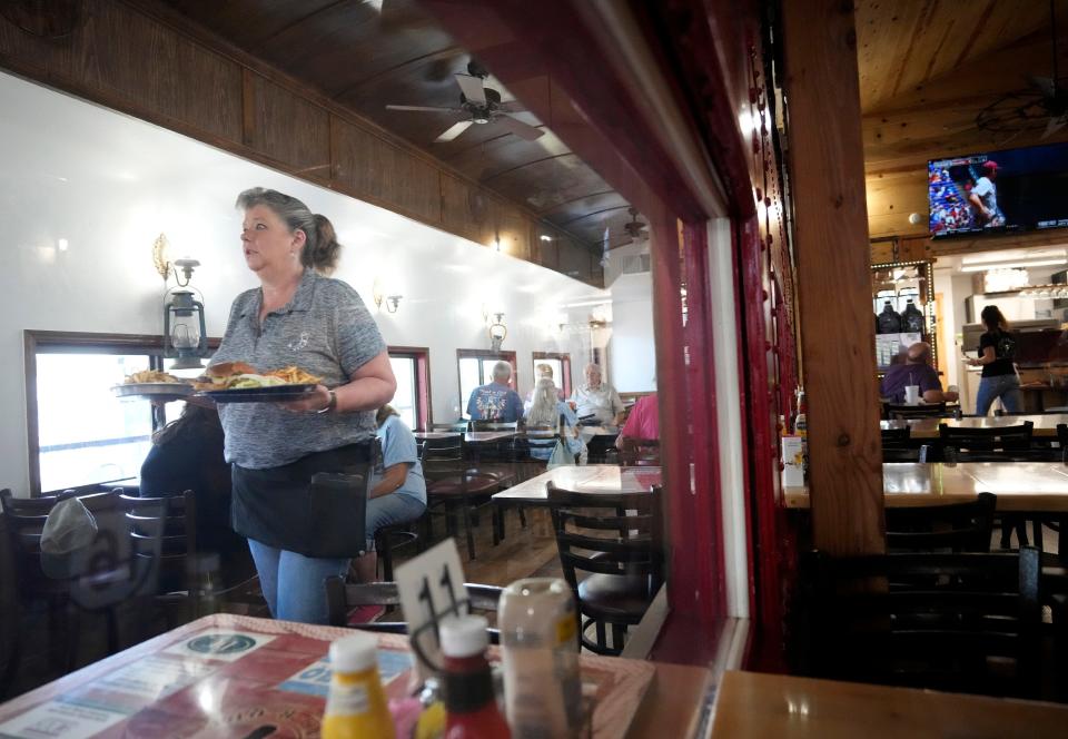 Felicia Harguess, who works as a waitress at the Big Tex Bar-B-Que in Willcox, says “it’s a great idea” that prisoners maintain the city. “A lot of these guys are from Fort Grant, which is a minimum security prison anyway, and these guys look forward to getting out and doing something different.”