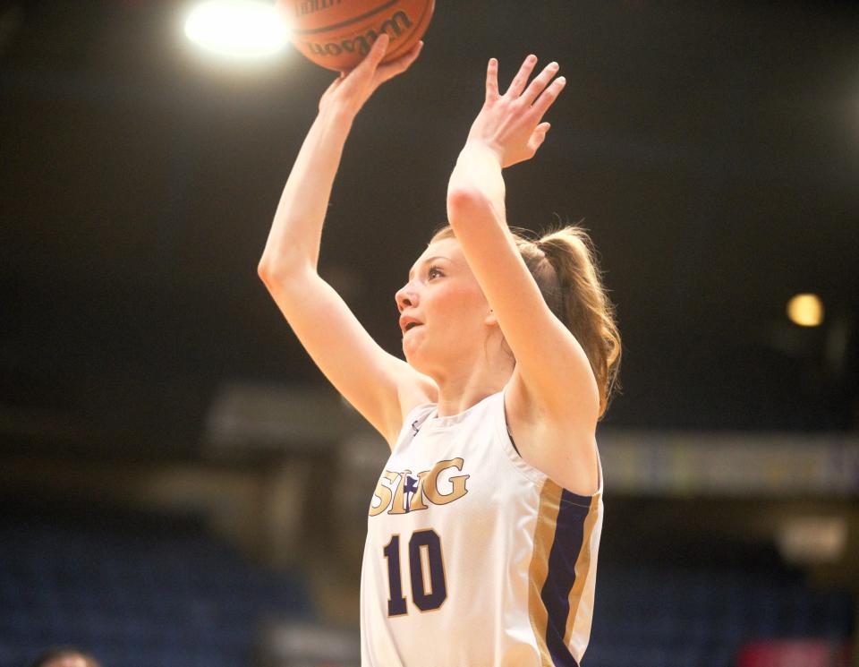 Sacred Heart-Griffin's Maggie Fleischli shoots from the baseline against Lanphier during the City girls basketball tournament at the Bank of Springfield Center on Wednesday, Jan. 17, 2024.