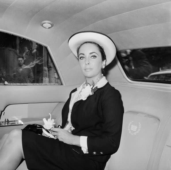 Insanely Glamorous Photos Of Elizabeth Taylor You Have To See Right Now 