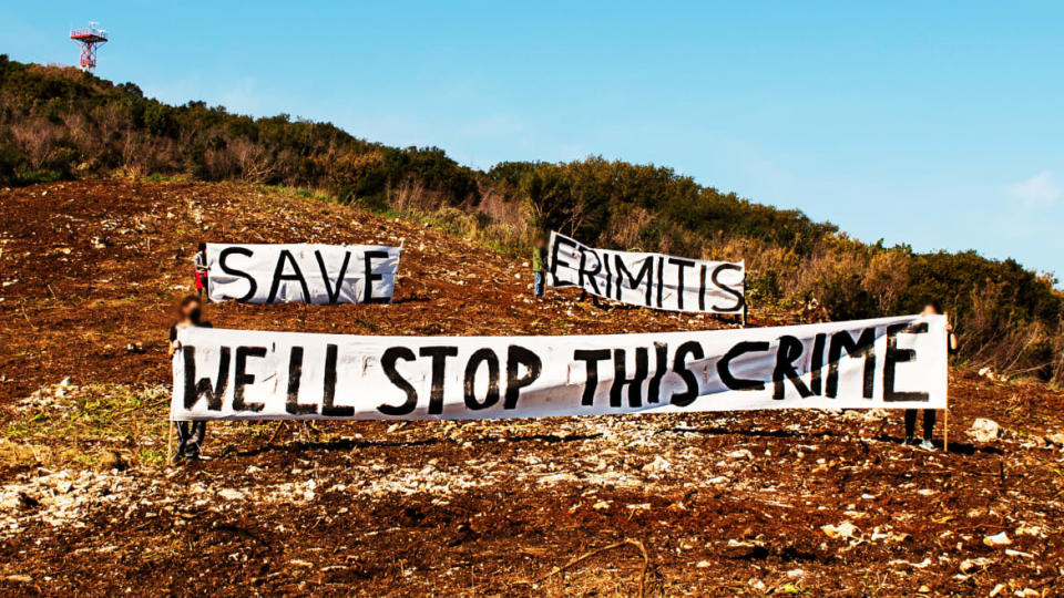 <div class="inline-image__caption"><p>Demonstration at Erimitis after the fire.</p></div> <div class="inline-image__credit">Elena Kipriotis</div>