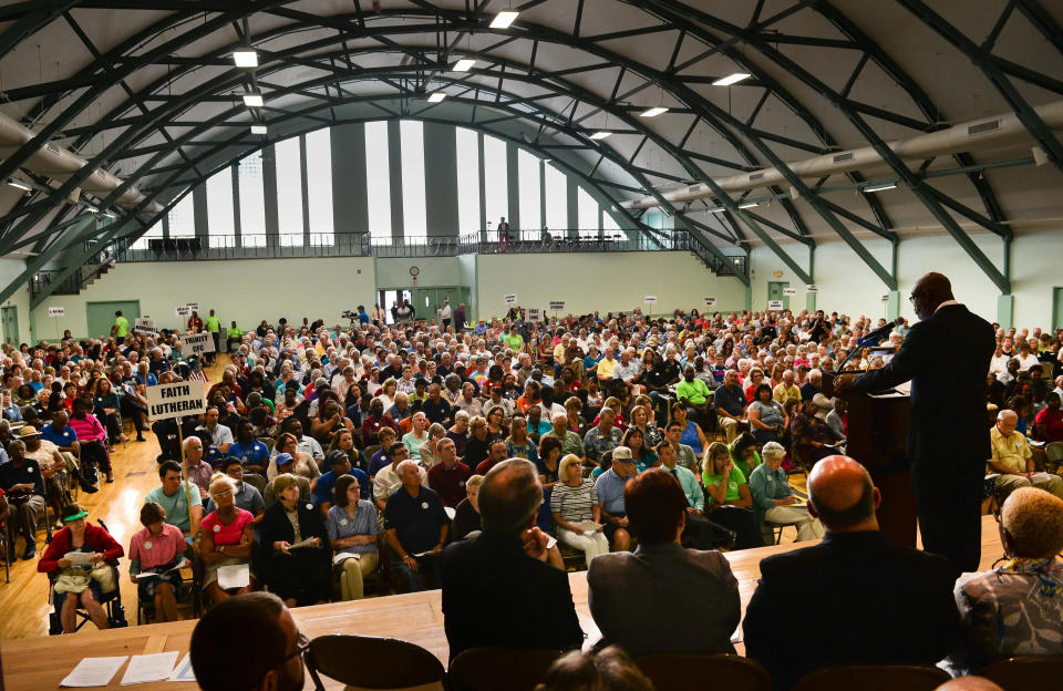 The Sarasota Municipal Auditorium is used for all manner of events. It has a cavernous interior, but a tiny lobby.