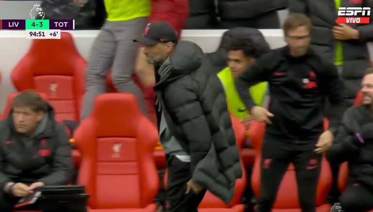 Jurgen Klopp festejó a lo loco el 4-3 de Liverpool ante Tottenham y se lesionó en la corrida