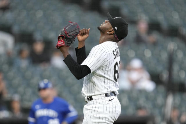 White Sox jump on sagging Royals with 8 runs in 1st, win 9-1