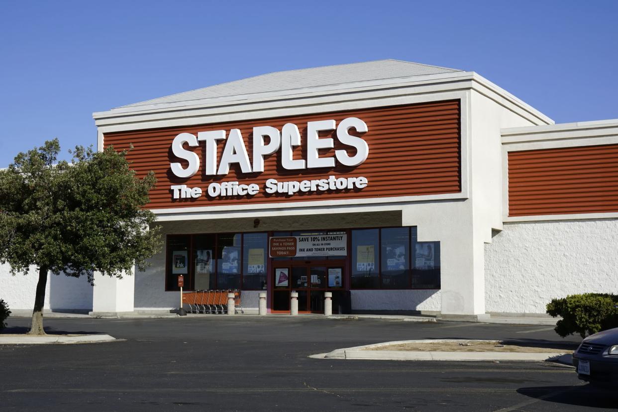 Ridgecrest, California, USA - May 25, 2014: The Staples store in Ridgecrest. Framingham, Massachusetts based Staples is an office supply chain with over 2000 locations worldwide.