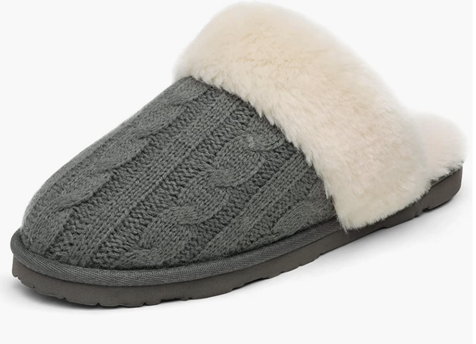 Dream Pairs Cable Knit Faux Fur Slippers (Photo via Amazon)