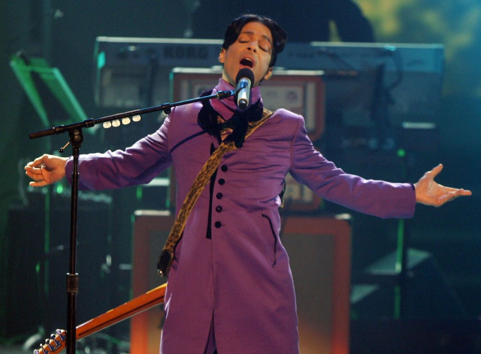 Prince würdigt Chaka Khan bei den BET Awards 2006