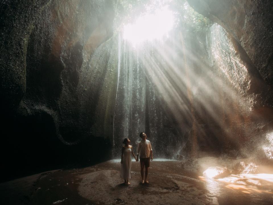 Stephen Yau. Stephen Yau Weddings. Tukad Cepung Waterfall, Bali