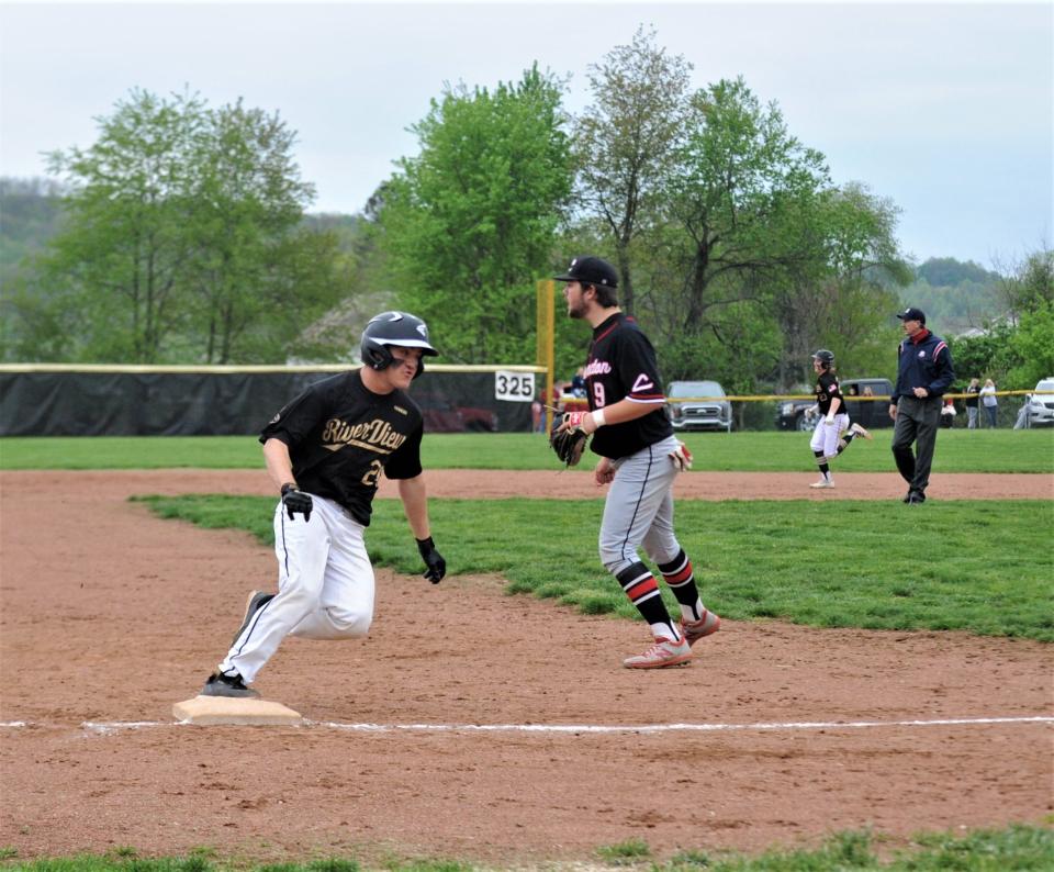 River View's Bryson Fry rounds third and scores the go-ahead run in the fourth inning as the Black Bears topped Coshocton 9-4 on Thursday.