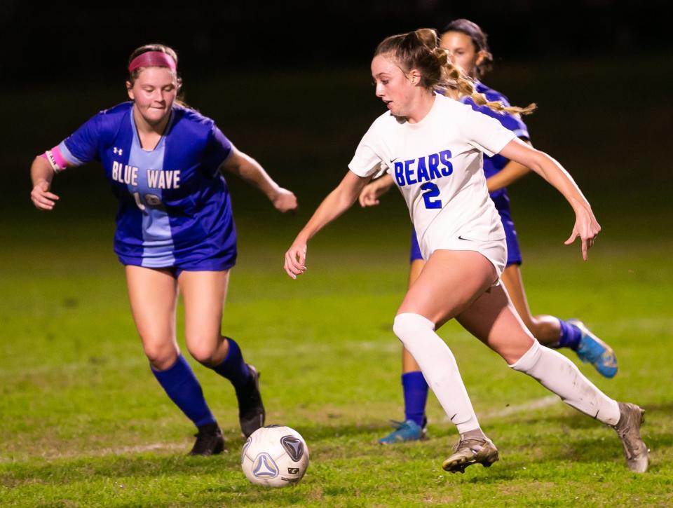 Bartram Trail midfielder Grace Ivey (2) drives to the goal for a score against P.K. Yonge on Jan. 3. The Bears enter the district tournament at No. 1 in the United States MaxPreps rankings.